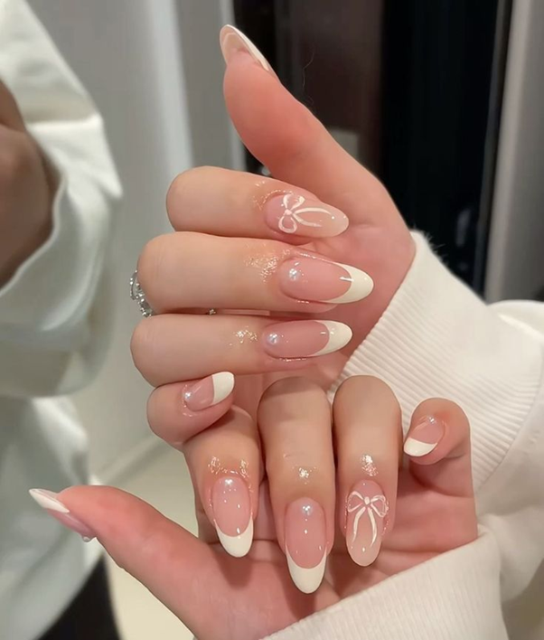 Mẫu nail rực rỡ cho tiệc sinh nhật